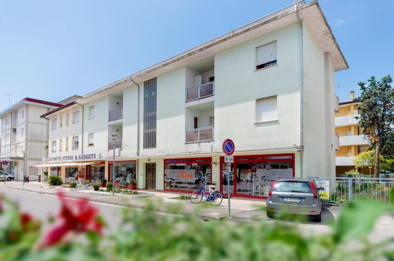 Perla Villa Bibione Exteriör bild